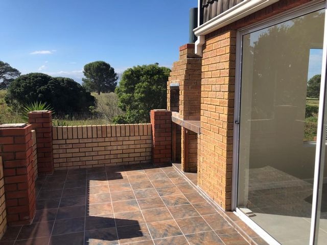 To Let 3 Bedroom Property for Rent in Lovemore Heights Estate Eastern Cape